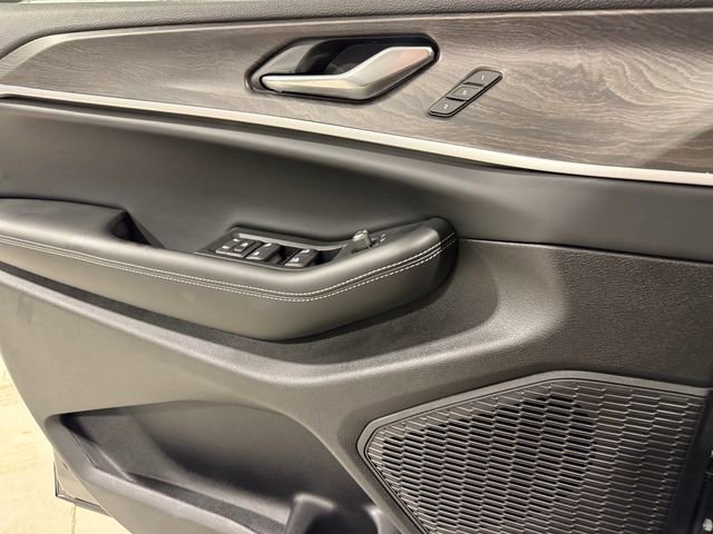 New 2025 Jeep Grand Cherokee Limited w/ Luxury Tech Group II image 30