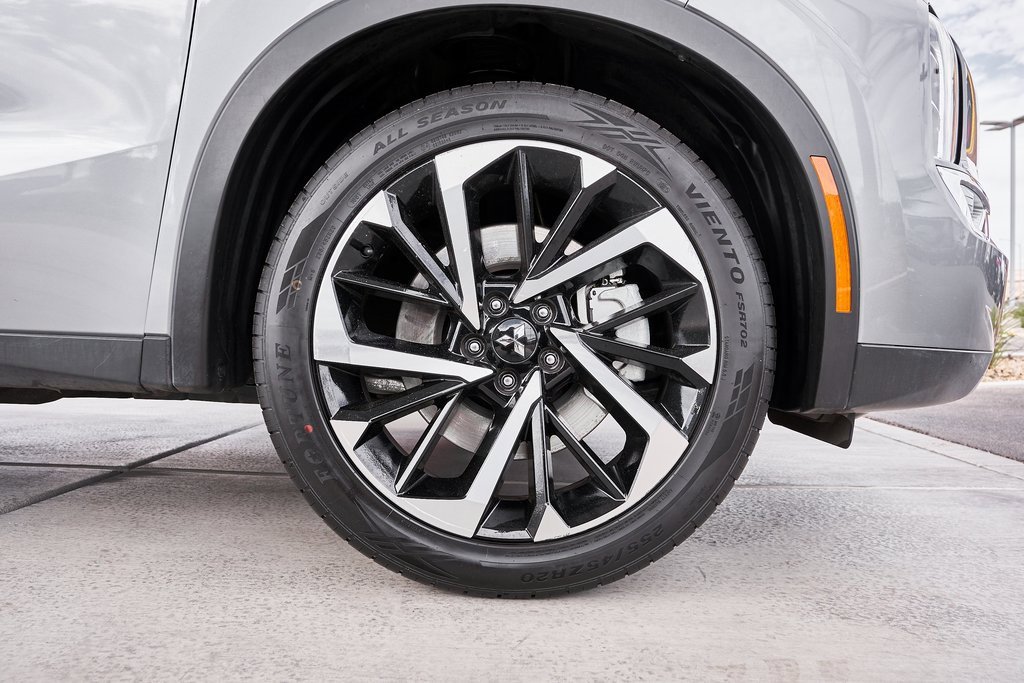 Used 2024 Mitsubishi Outlander SE image 11