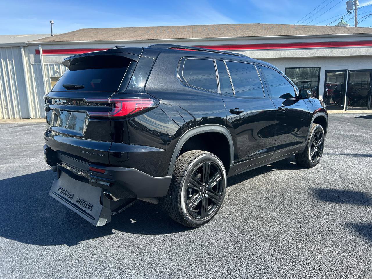Used 2025 GMC Acadia Elevation w/ Elevation Premium Package image 5
