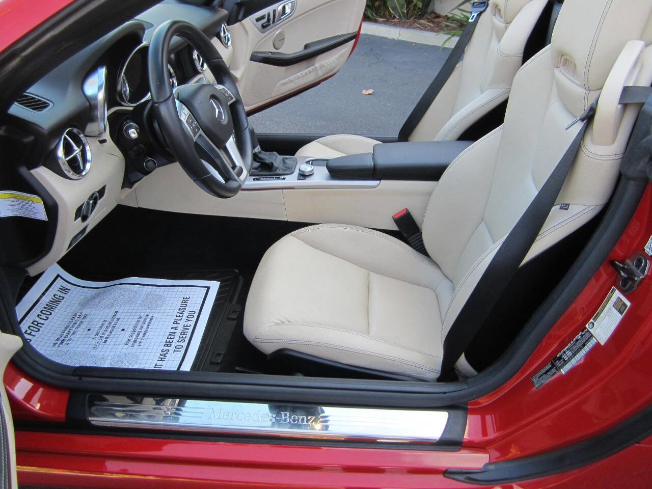 Used 2014 Mercedes-Benz SLK 250 image 27