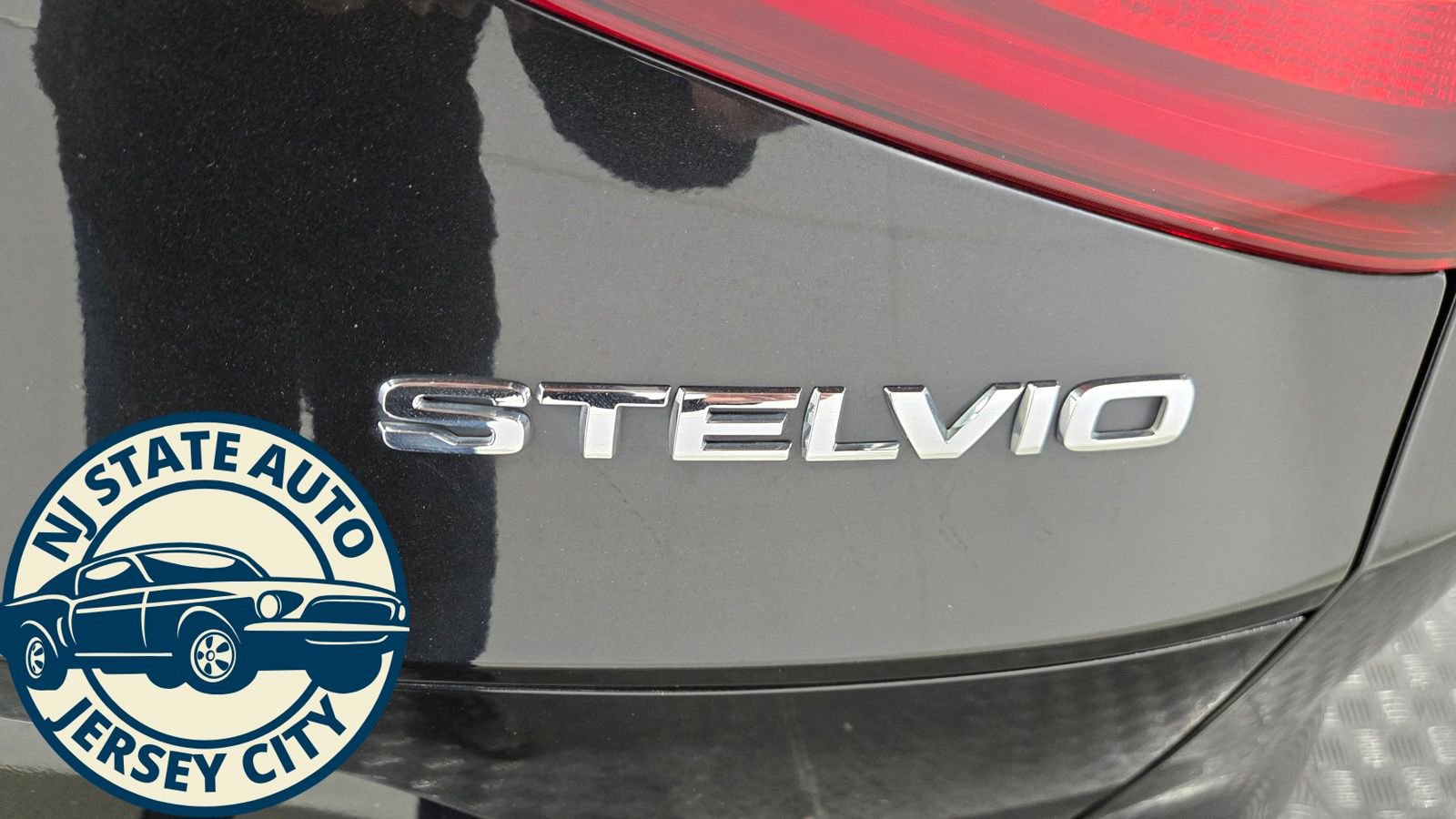 Used 2018 Alfa Romeo Stelvio Ti image 34