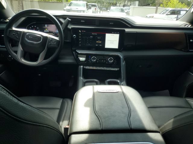 Used 2024 GMC Sierra 2500 Denali w/ Denali Reserve Package AWD/4WD image 28