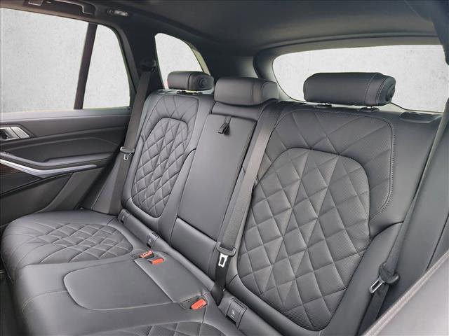 Used 2023 BMW X5 sDrive40i w/ M Sport Package image 11