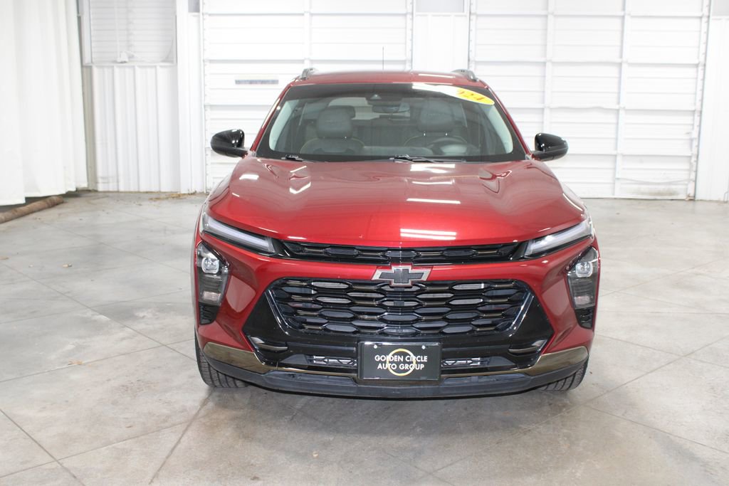 Used 2024 Chevrolet Trax ACTIV w/ Driver Confidence Package image 3