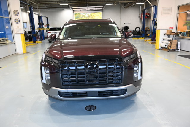Used 2023 Hyundai Palisade Limited AWD/4WD image 2