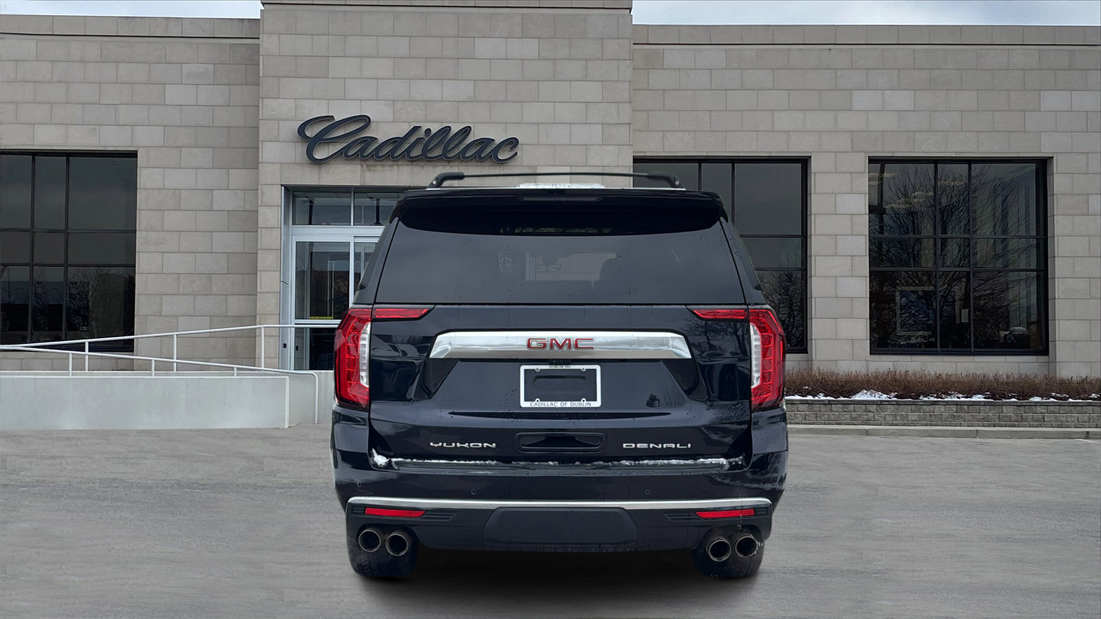 Used 2021 GMC Yukon Denali w/ Denali Premium Package image 6