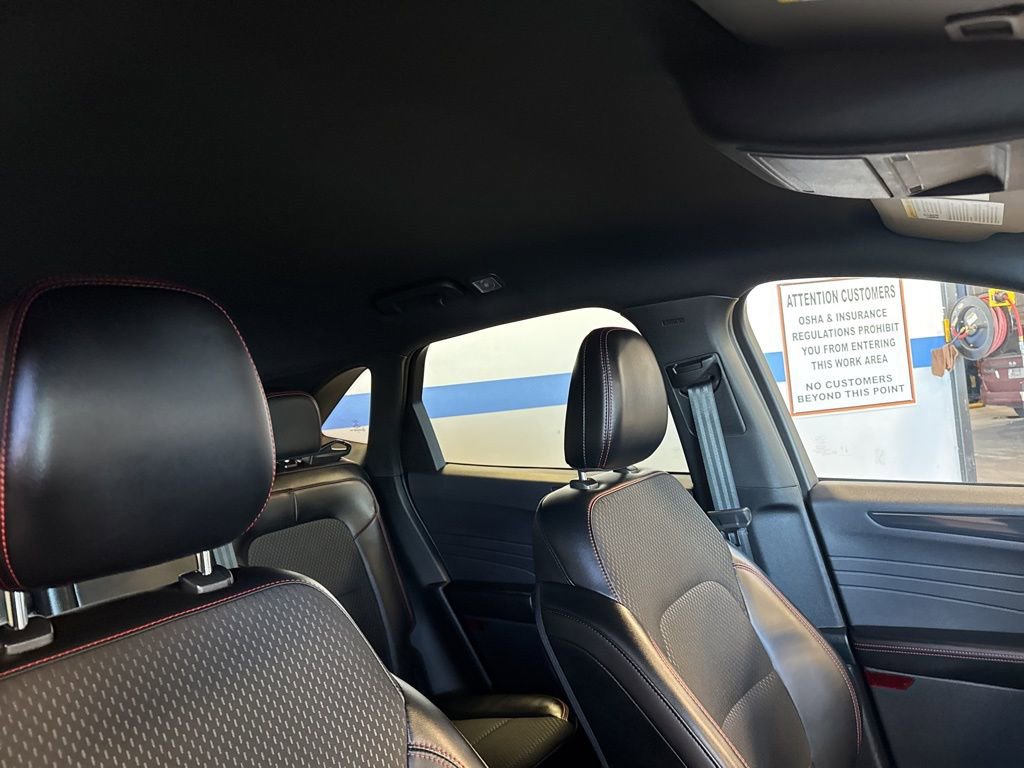 Used 2025 Ford Escape ST-Line image 34