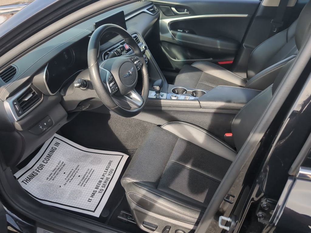 Used 2023 Genesis G70 2.0T image 12