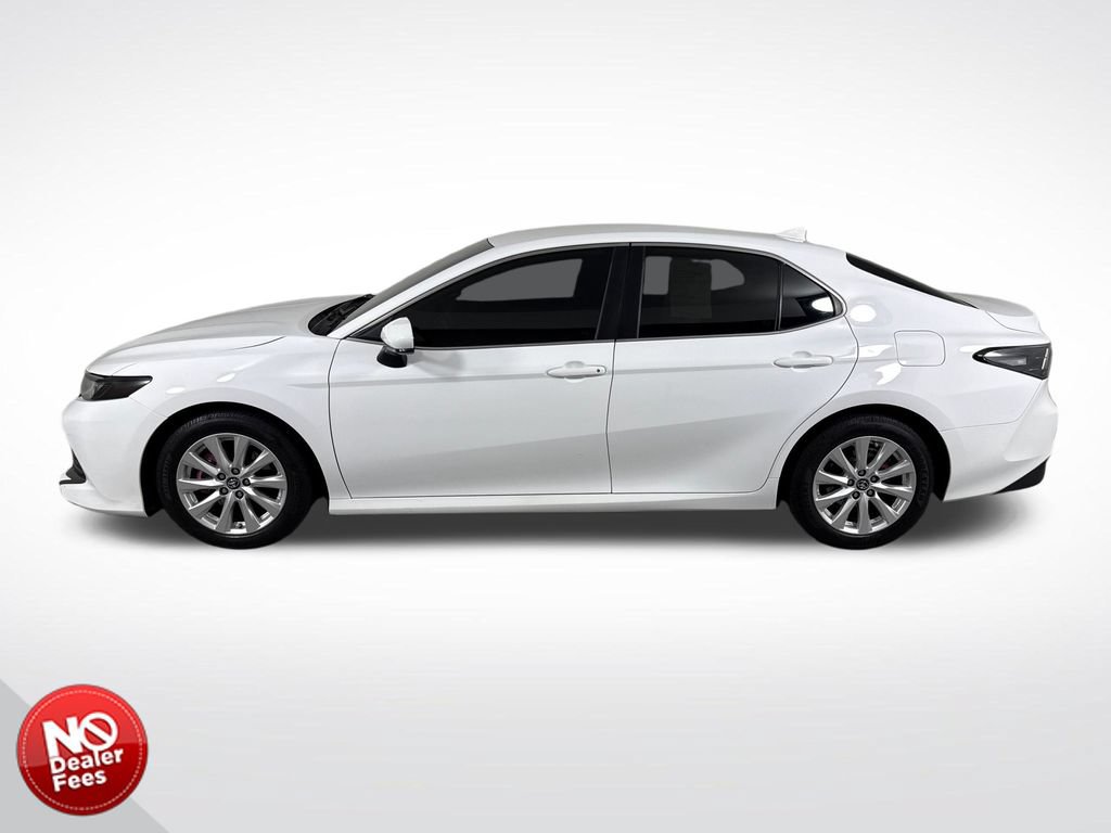 Used 2019 Toyota Camry LE FWD image 5