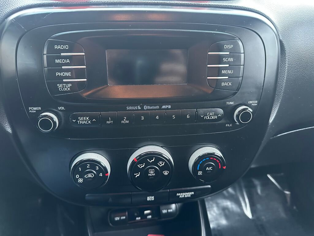 Used 2015 Kia Soul image 17