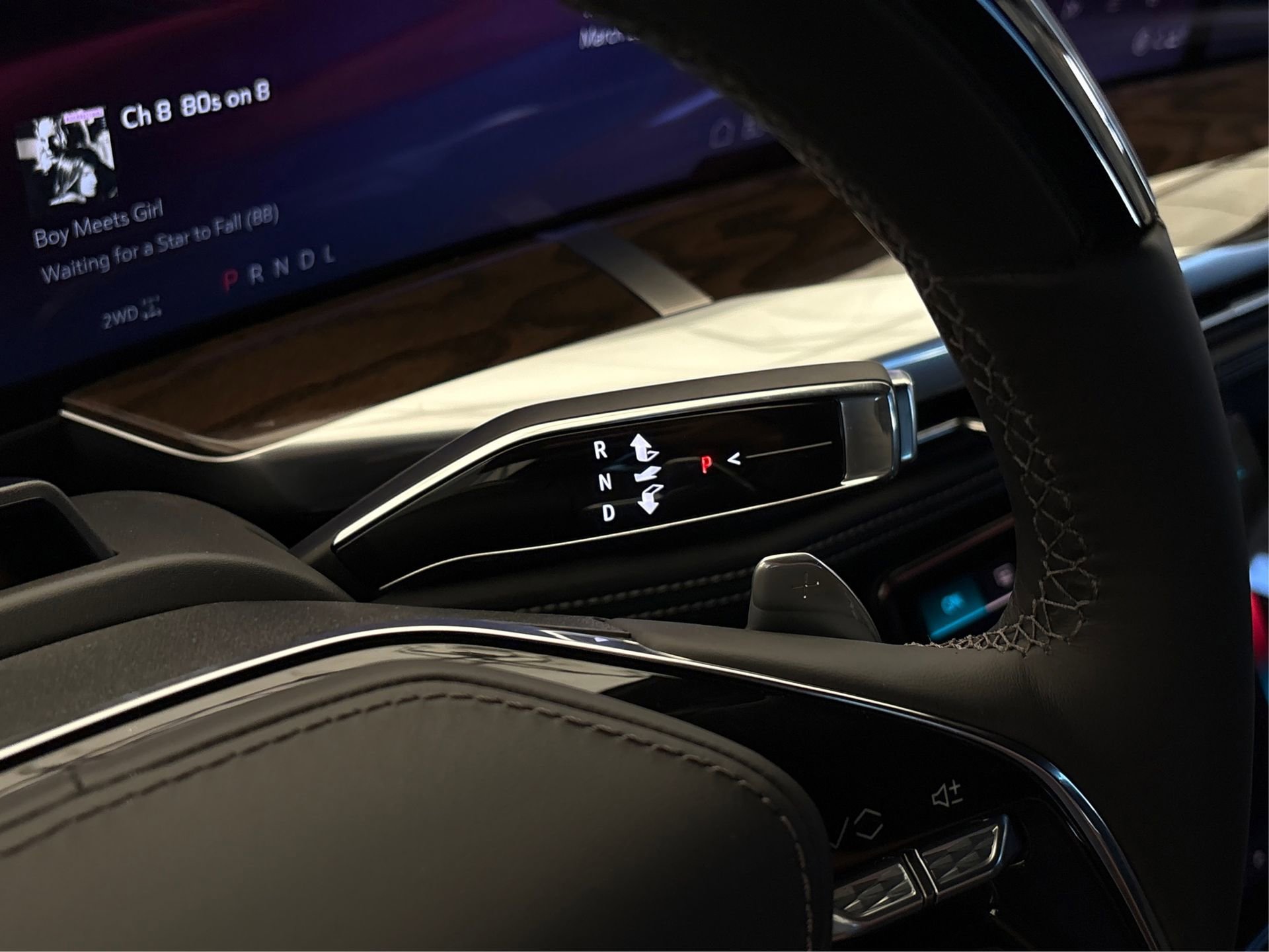 New 2026 Cadillac Escalade ESV Platinum Sport w/ LPO, ONYX Package image 31