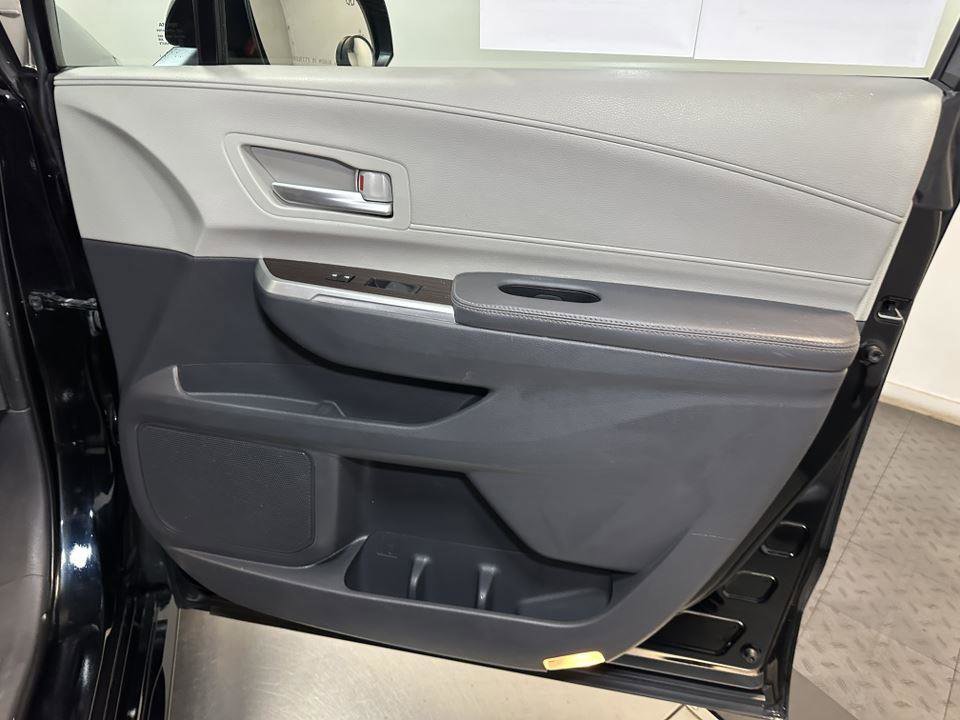 Certified 2021 Toyota Sienna XLE image 35