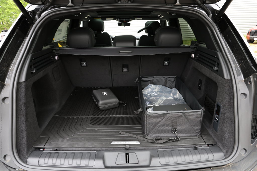 New 2025 Land Rover Range Rover Sport SE AWD/4WD image 15