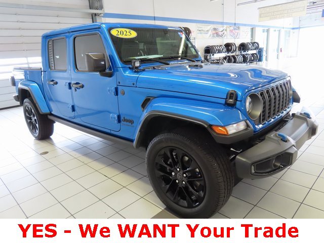 Used 2025 Jeep Gladiator Sport image 16