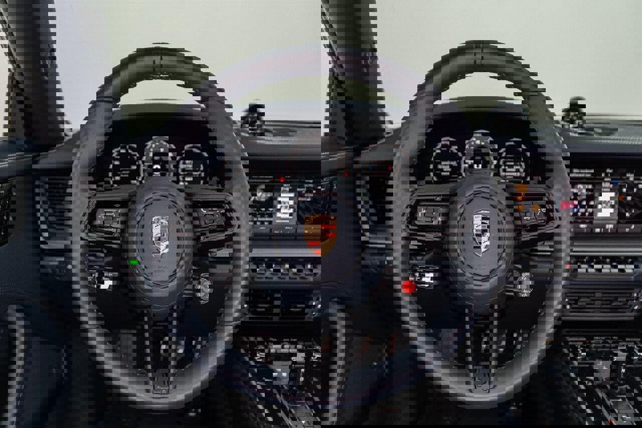 Used 2025 Porsche 911 Carrera w/ Premium Package image 78