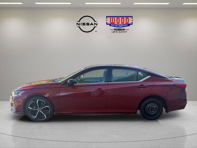Used 2024 Nissan Altima 2.5 SR w/ SR Premium Package image 5