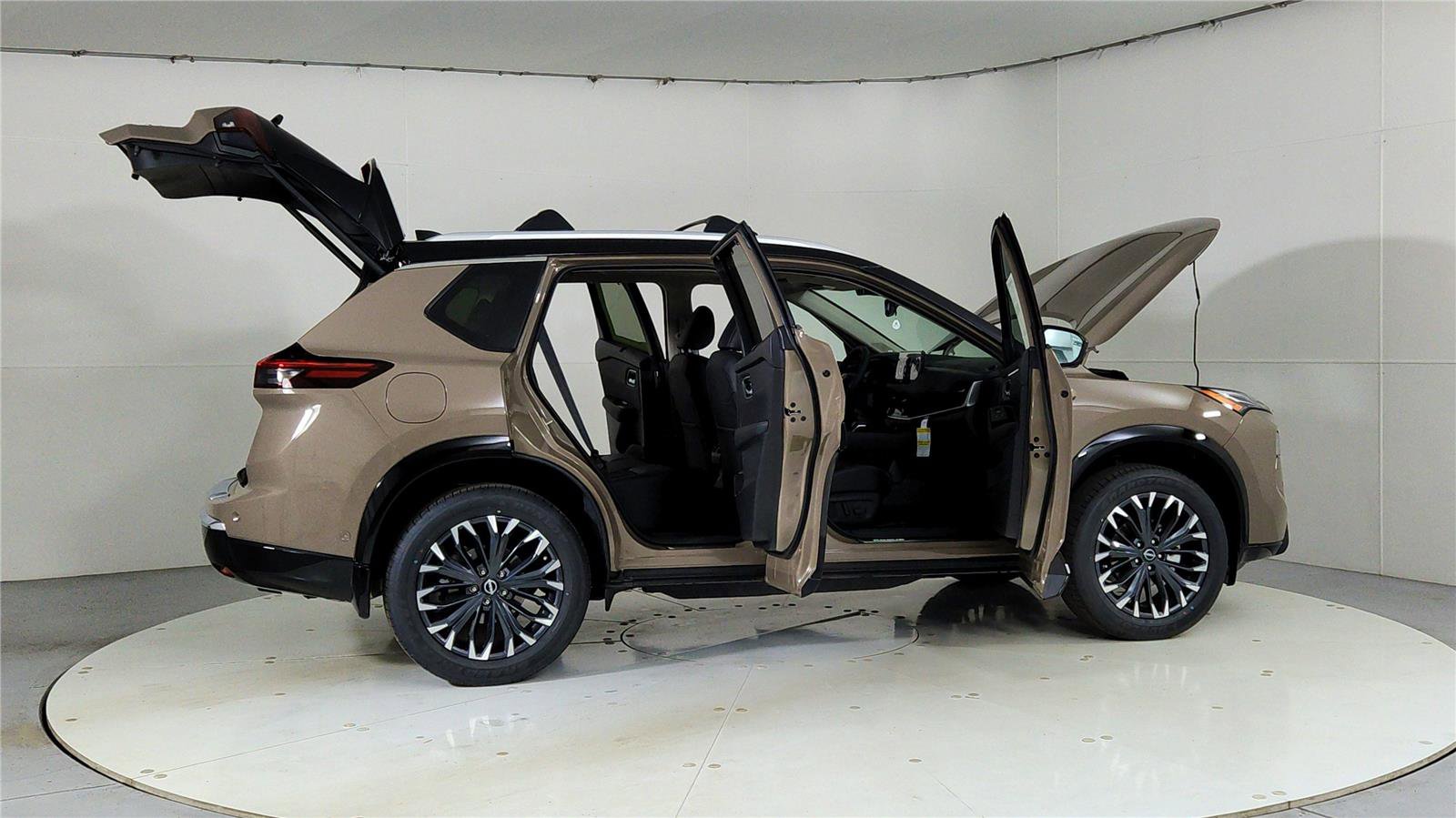 New 2025 Nissan Rogue Platinum w/ Platinum Premium Package image 12