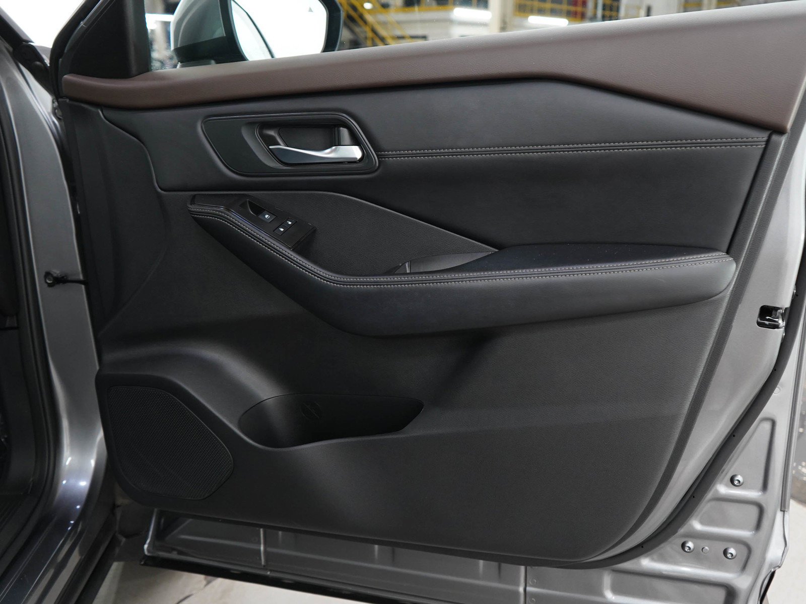 Used 2023 Nissan Rogue SV w/ SV Premium B Package AWD/4WD image 9