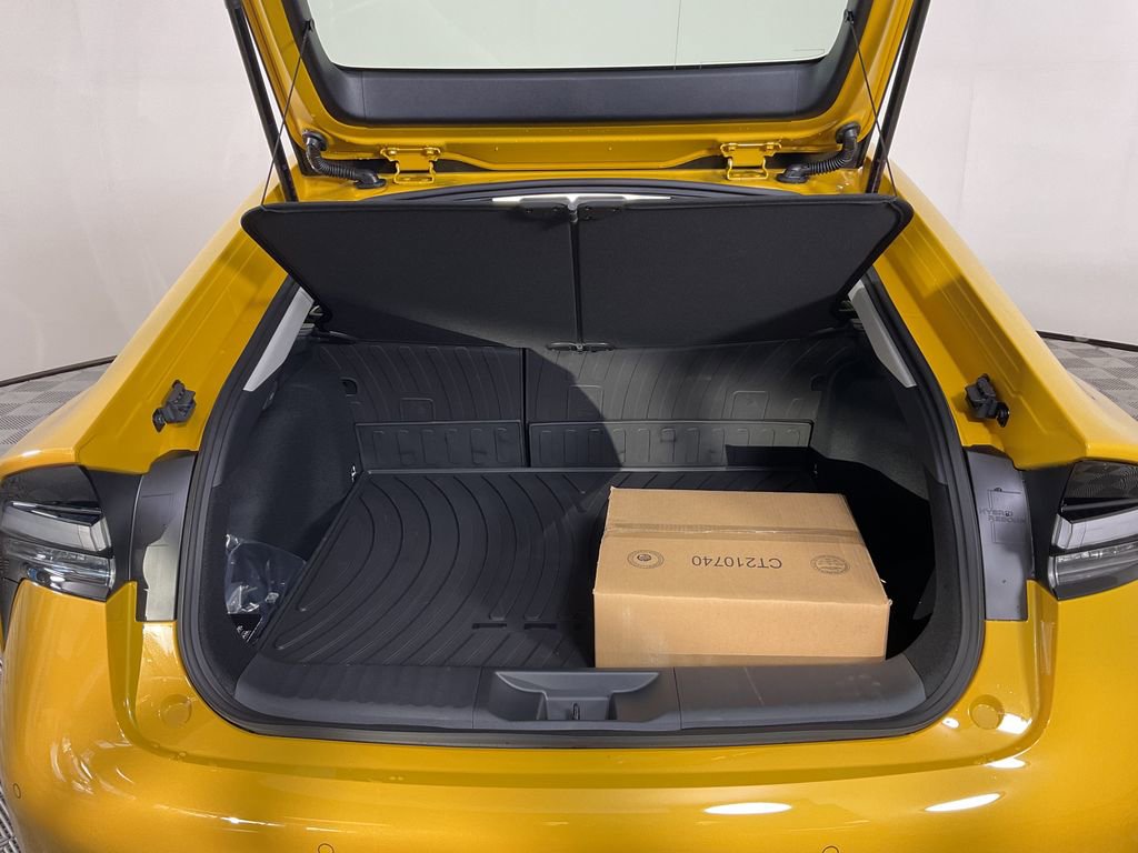 New 2026 Toyota Prius Plug-In Hybrid image 18