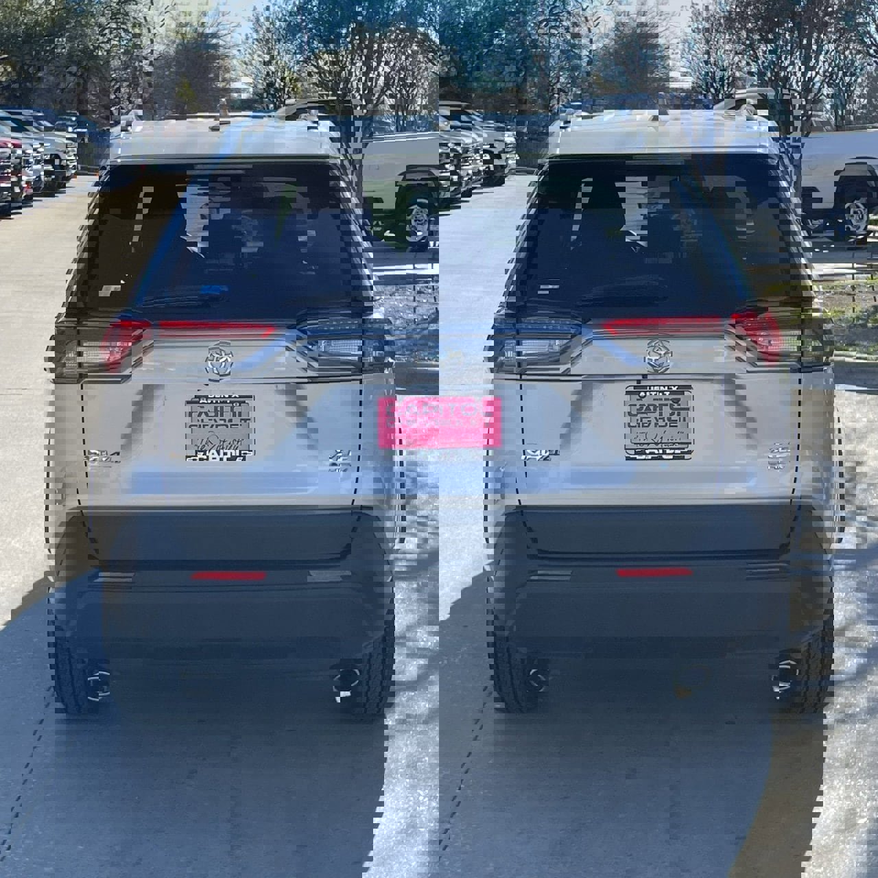 Used 2025 Toyota RAV4 XLE image 5