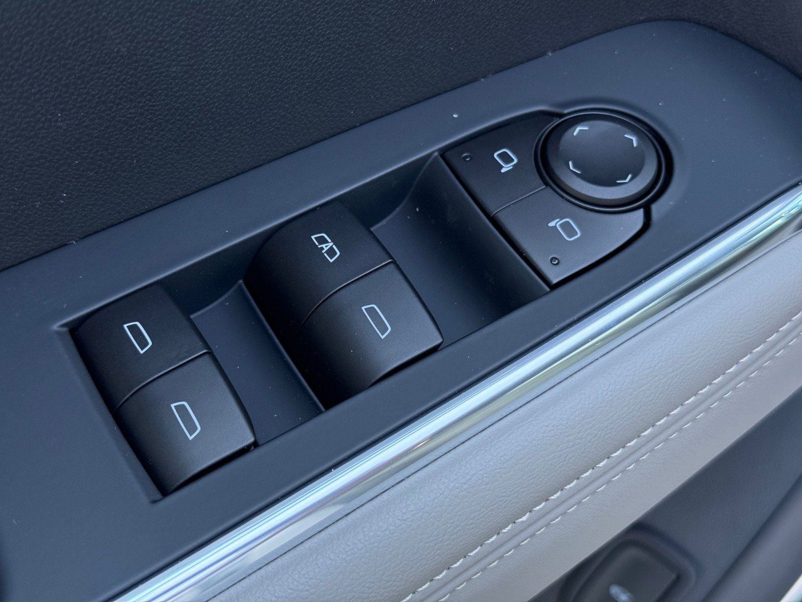 New 2026 GMC Acadia Elevation w/ Black Edition image 8