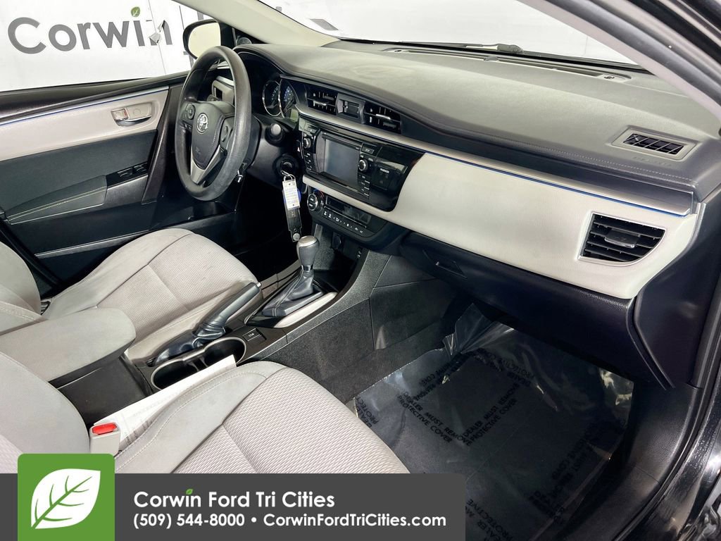 Used 2015 Toyota Corolla LE w/ Protection Package image 27