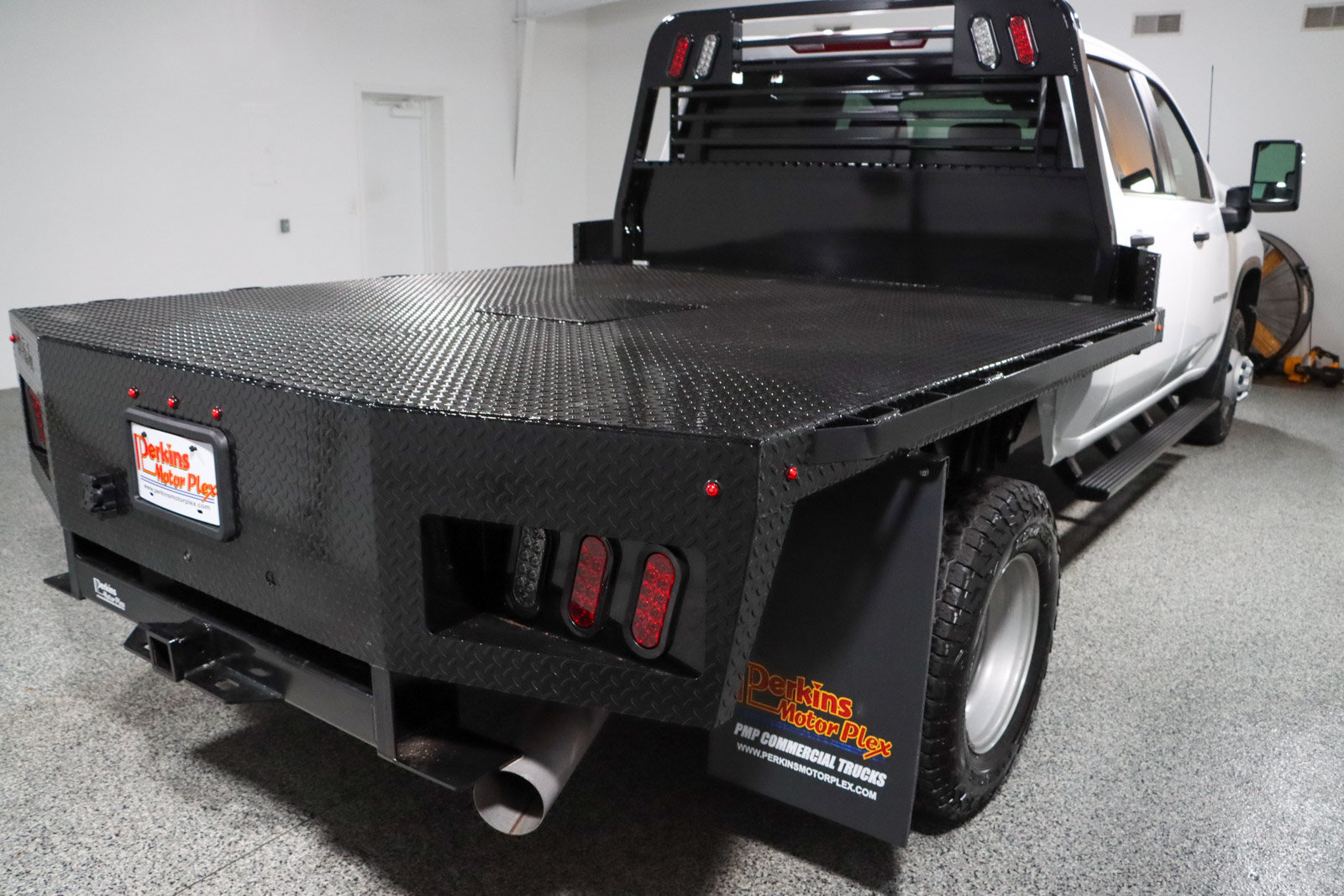 Used 2025 Chevrolet Silverado 3500 W/T w/ WT Convenience Package AWD/4WD image 8