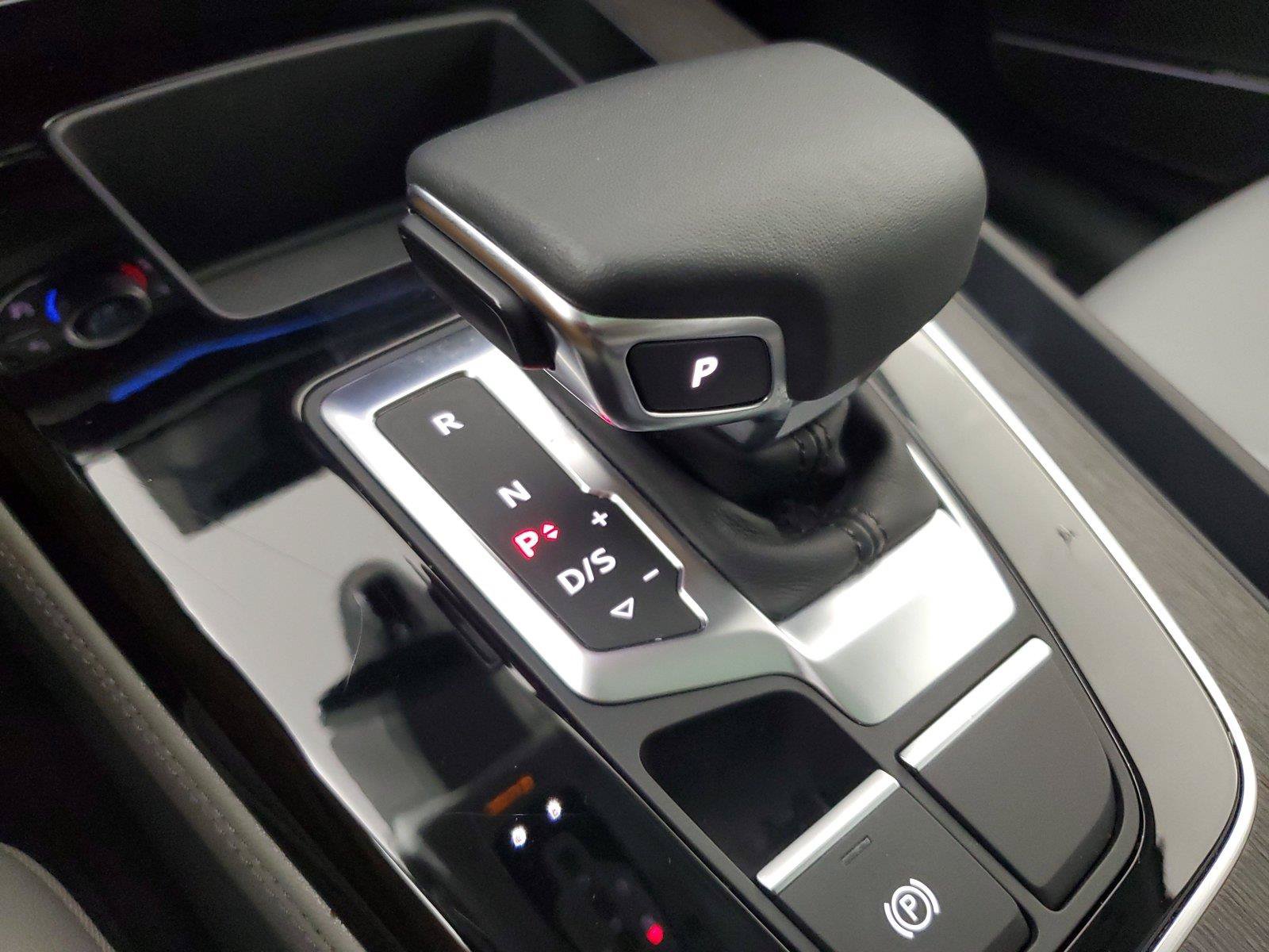 Used 2024 Audi Q5 2.0T Prestige AWD/4WD image 32