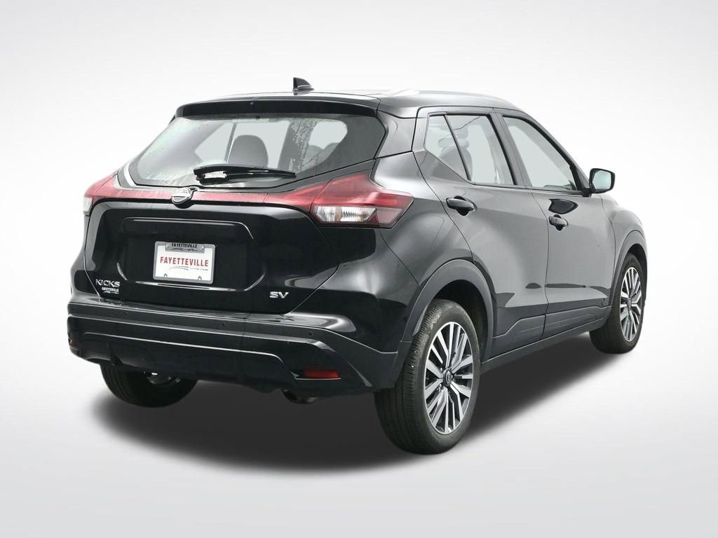Used 2024 Nissan Kicks SV FWD image 6