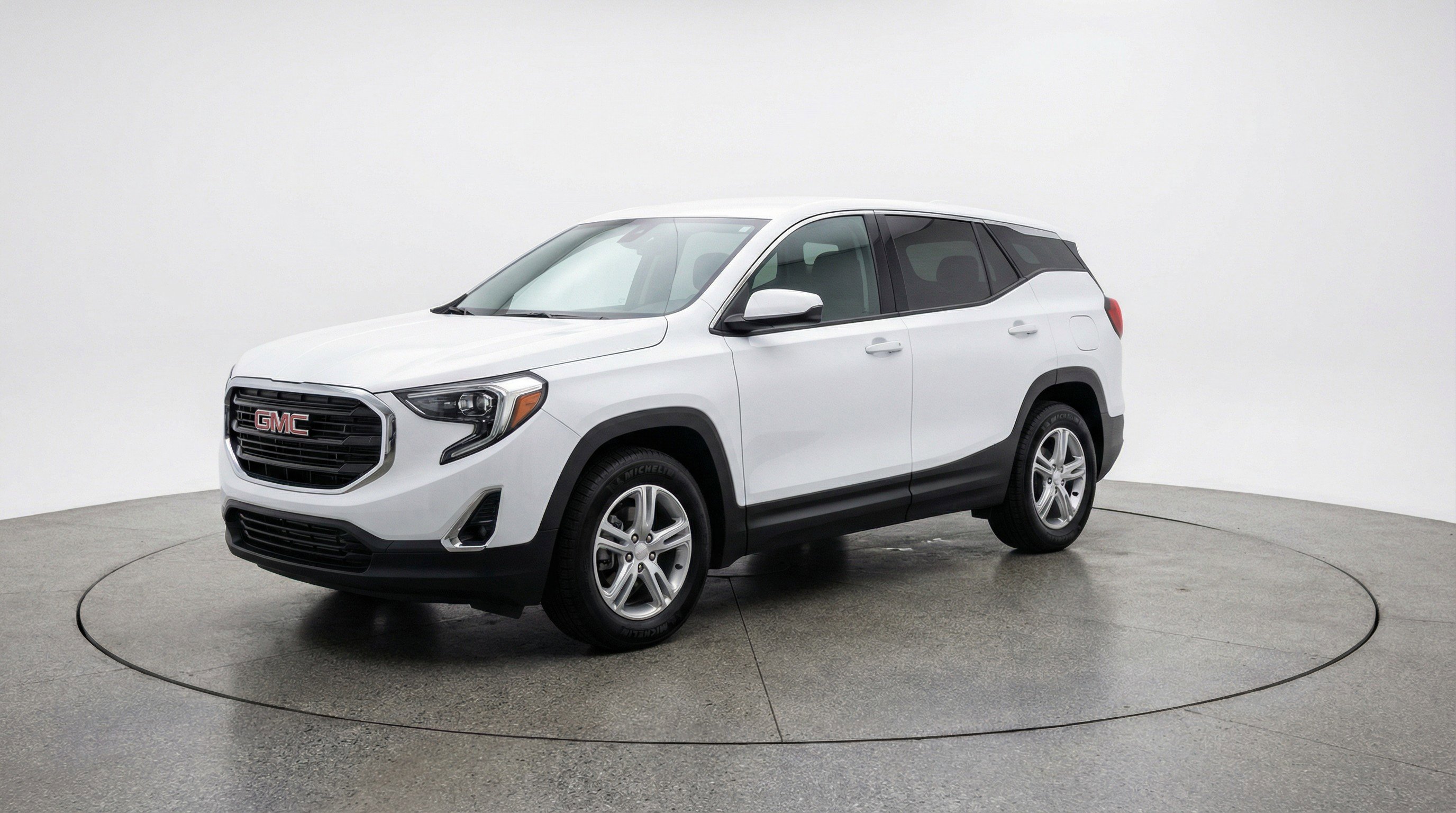 Used 2024 GMC Terrain SLE image 3