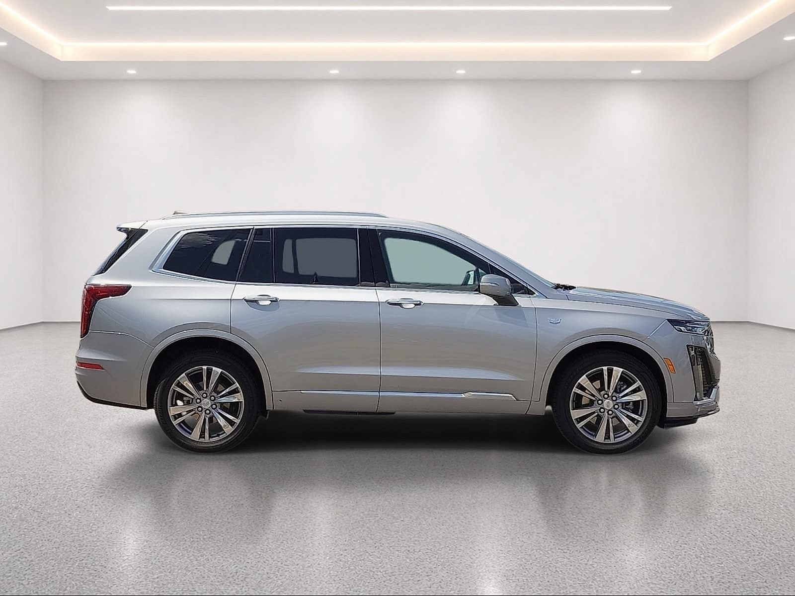 Certified 2025 Cadillac XT6 Premium Luxury AWD/4WD image 6