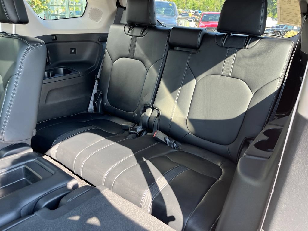 Used 2024 Honda Pilot Touring image 18