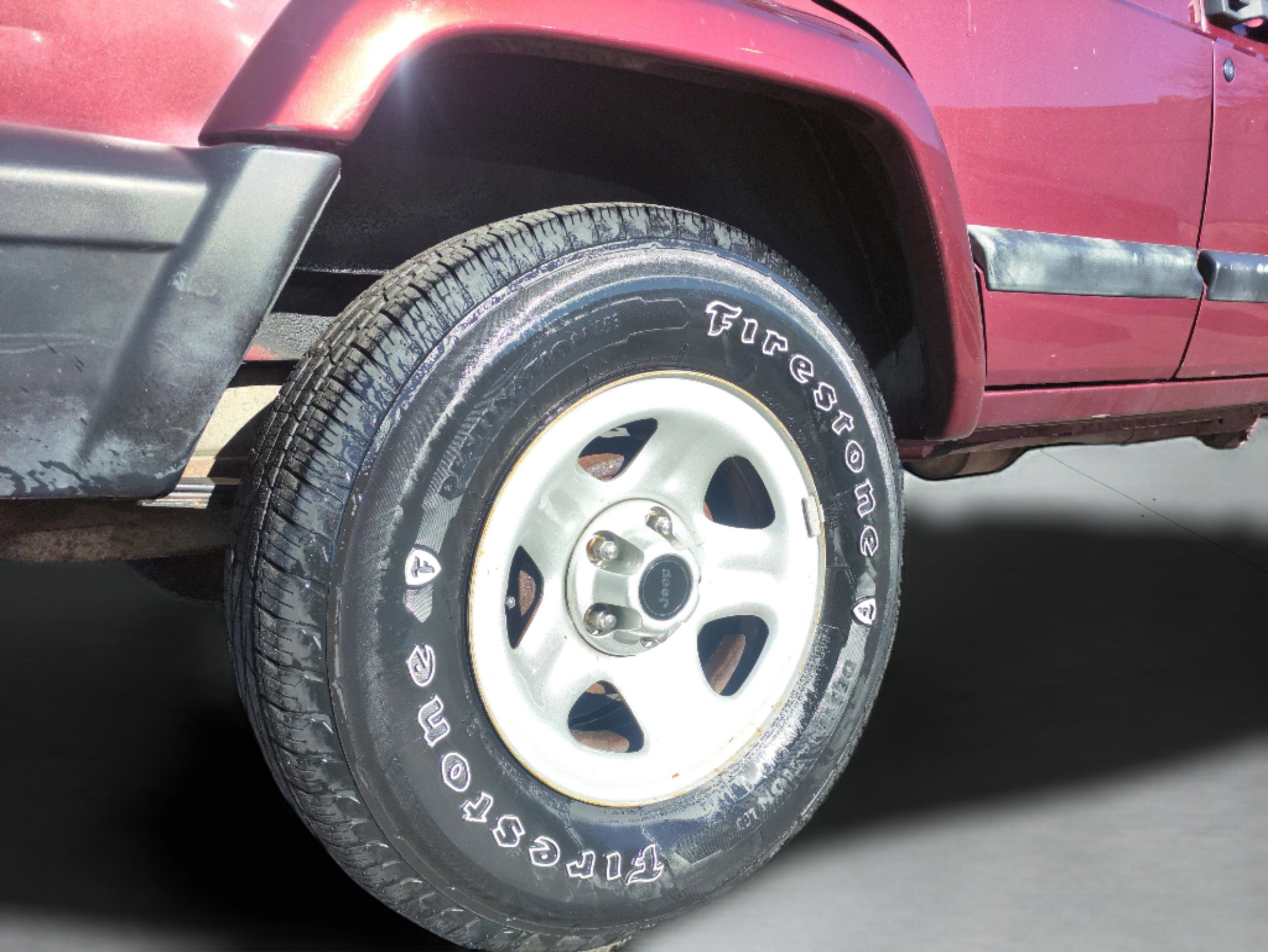 Used 2001 Jeep Cherokee Sport image 14