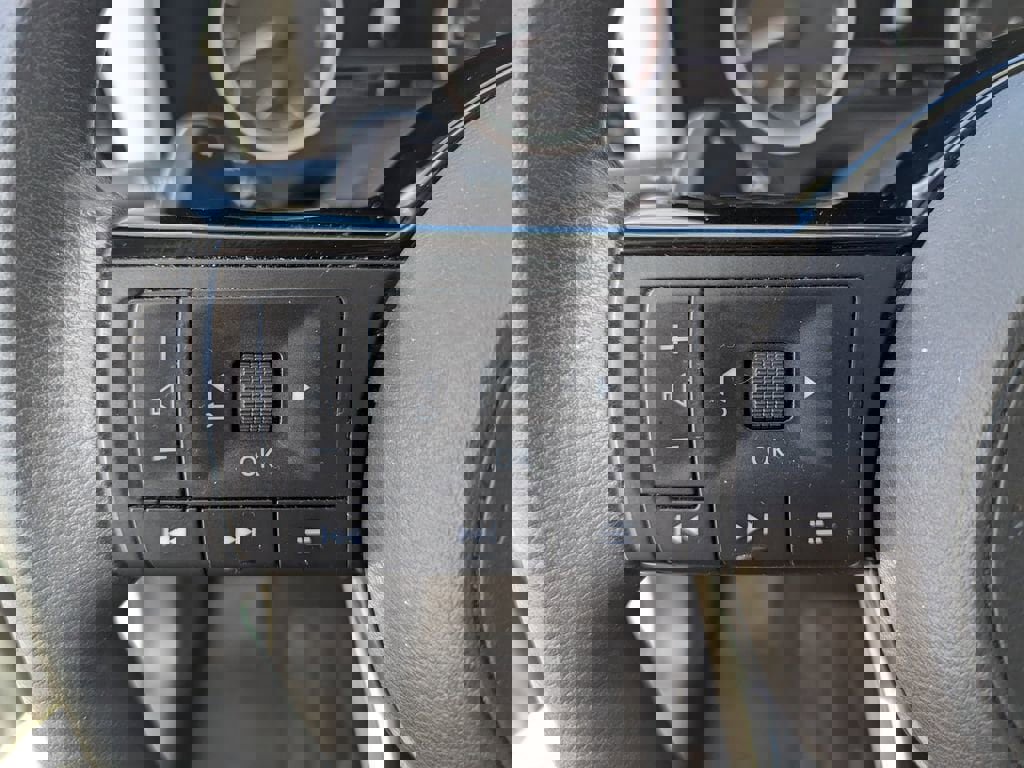 Used 2021 Nissan Rogue SV image 23