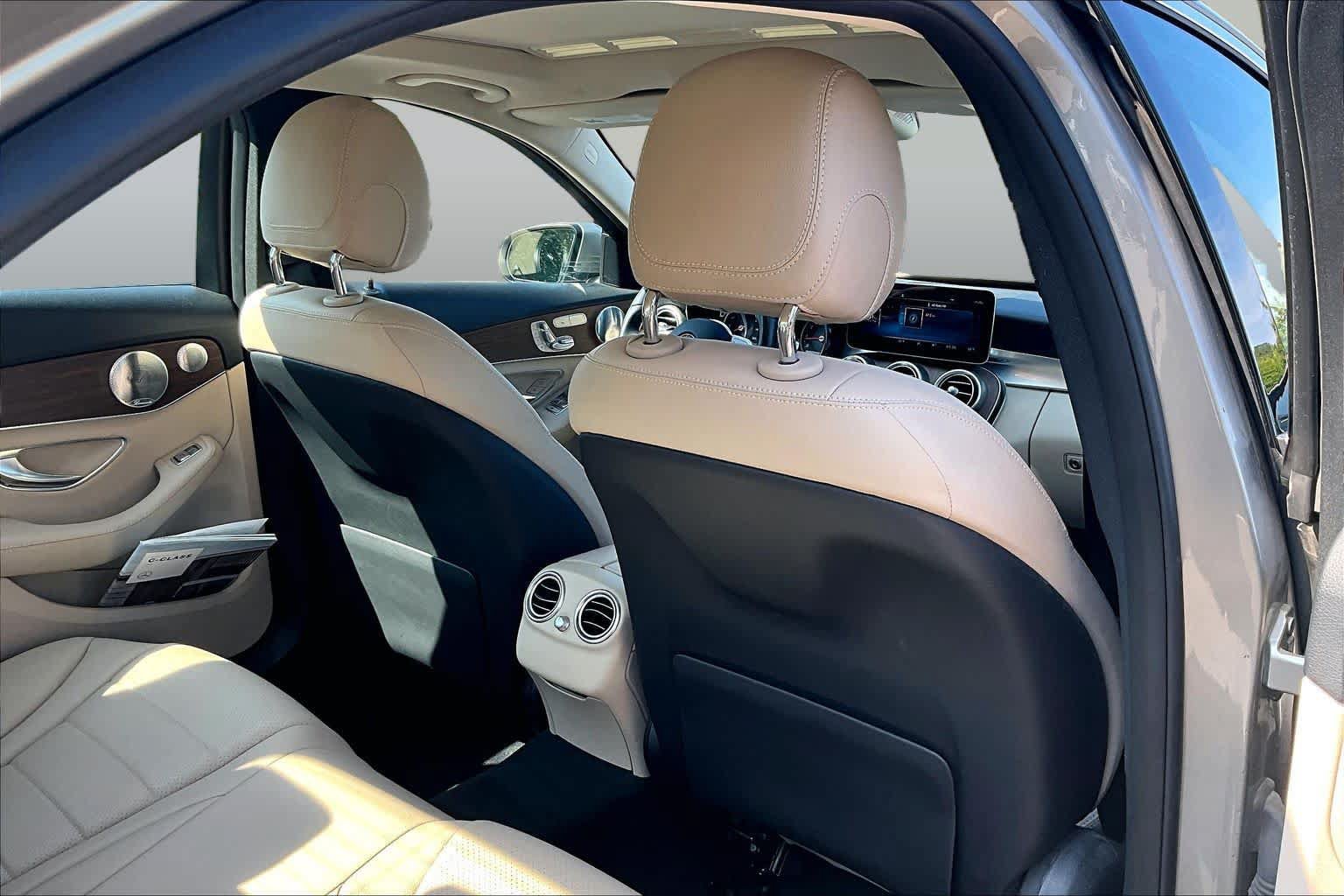 Used 2020 Mercedes-Benz C 300 4MATIC Sedan image 20