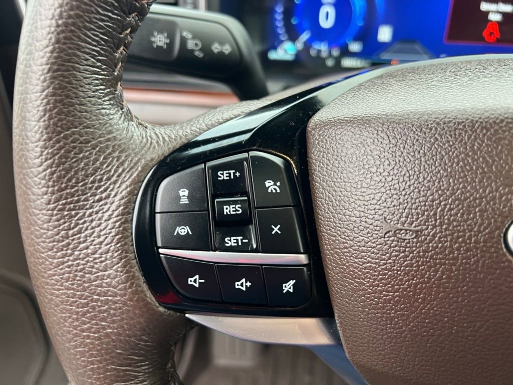 Used 2023 Ford Explorer King Ranch w/ Technology Package image 48