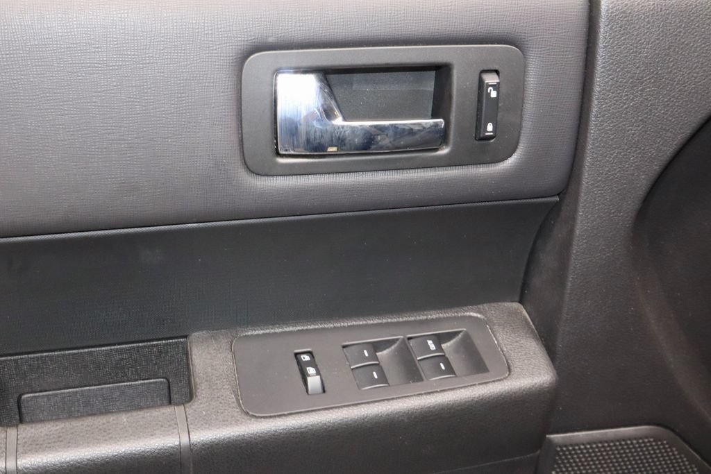 Used 2019 Ford Flex SE FWD image 22