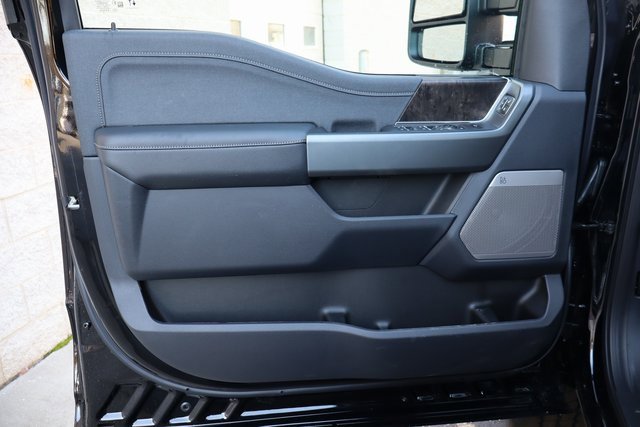 New 2026 Ford F250 Lariat w/ Black Appearance Package image 22