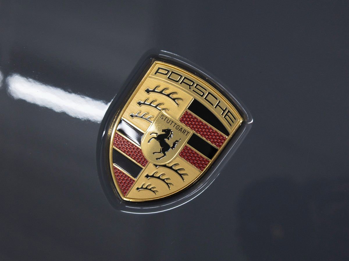 Certified 2025 Porsche 911 Carrera image 12