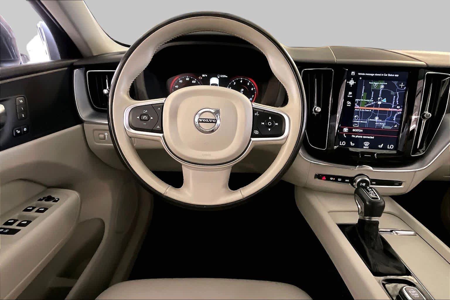 Used 2020 Volvo XC60 T6 Momentum AWD/4WD image 5