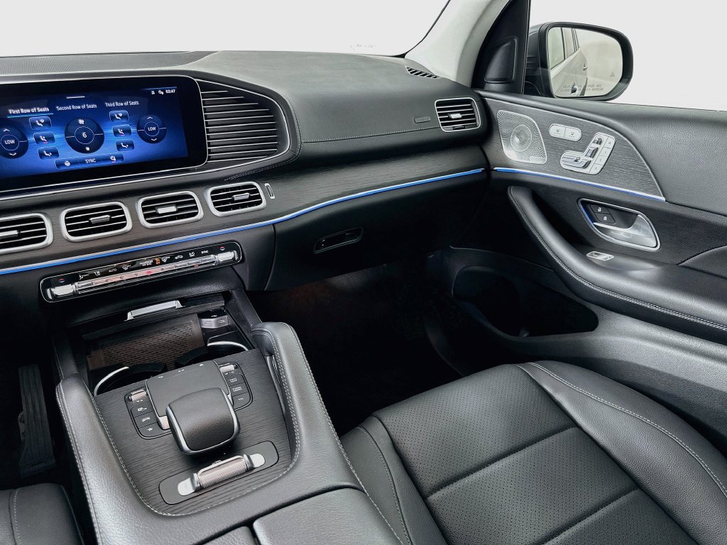 Used 2024 Mercedes-Benz GLS 450 4MATIC image 24
