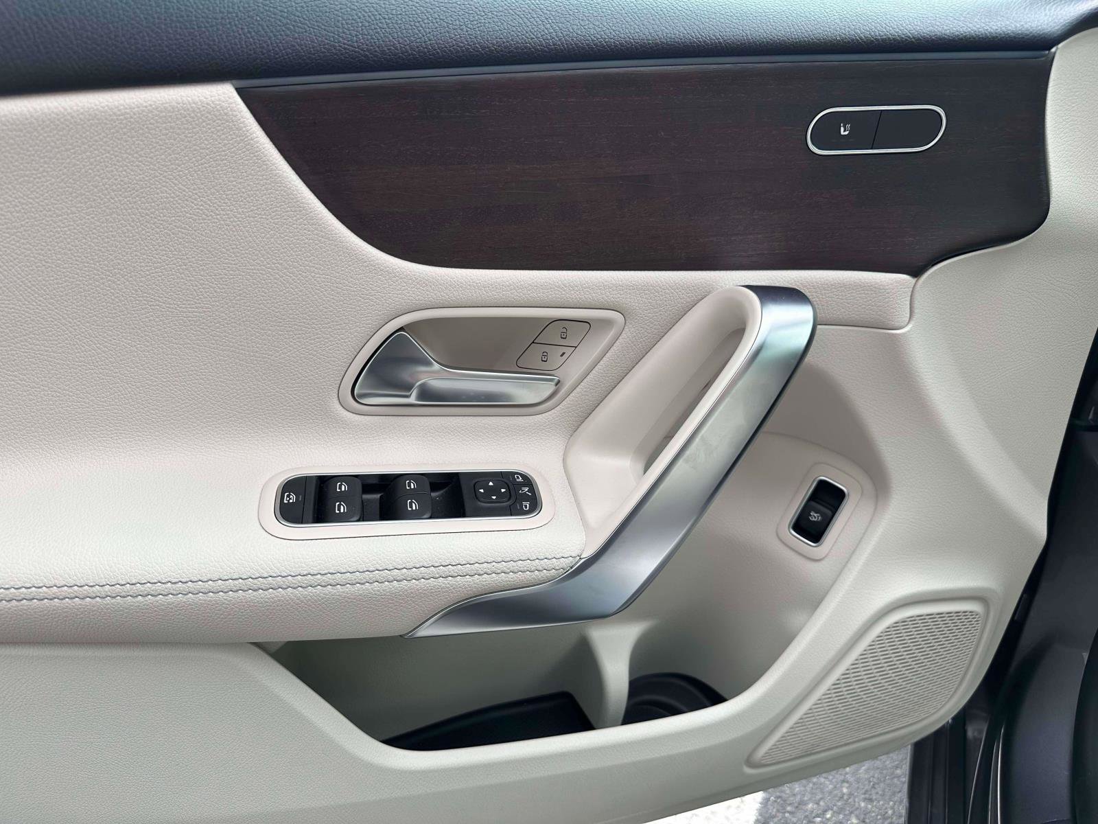 Certified 2022 Mercedes-Benz A 220 4MATIC image 14