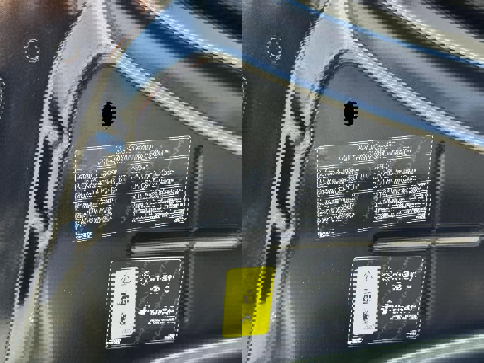 Used 2023 Volvo XC60 B5 Plus image 42