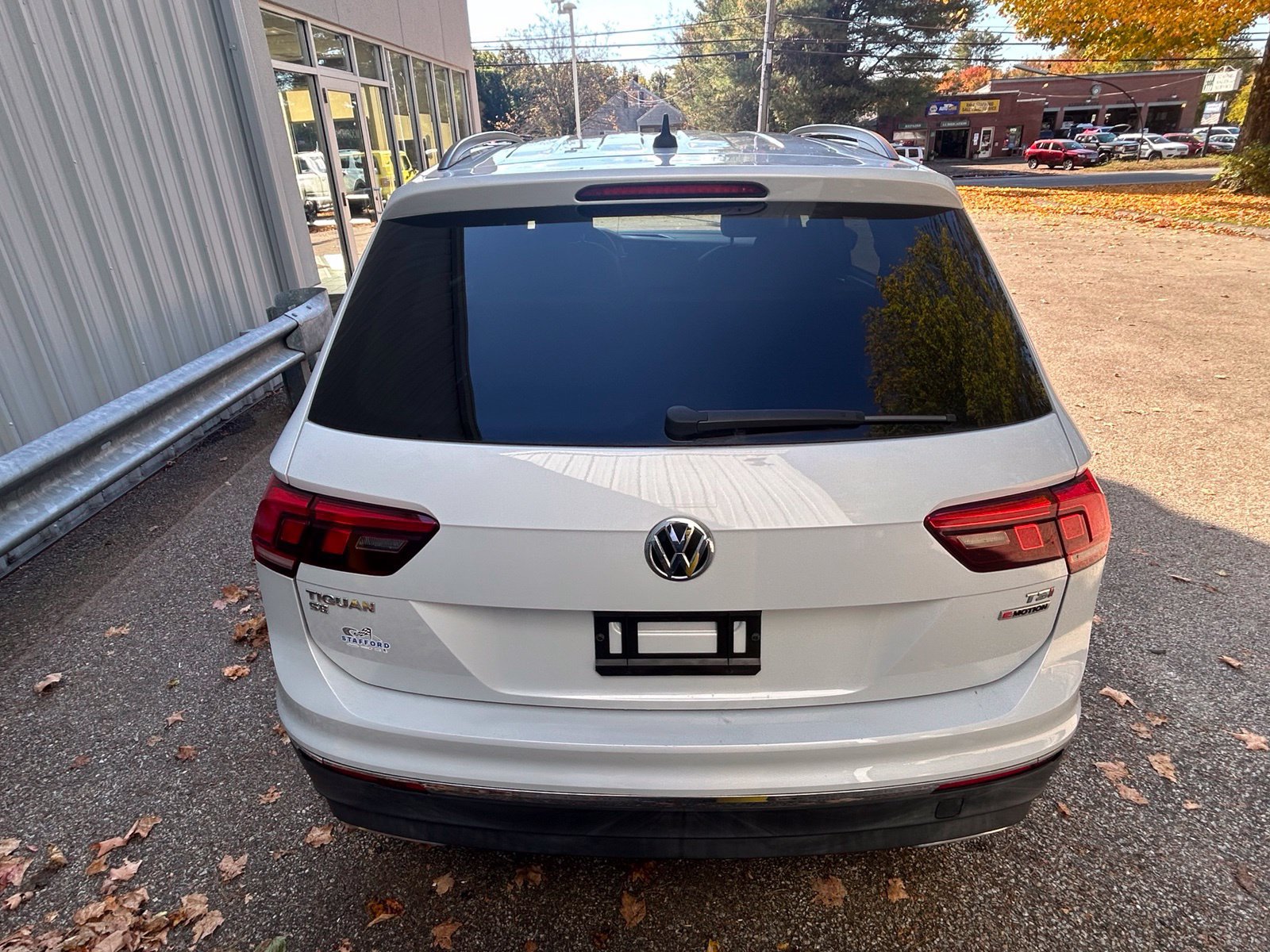 Used 2018 Volkswagen Tiguan SE AWD/4WD image 6