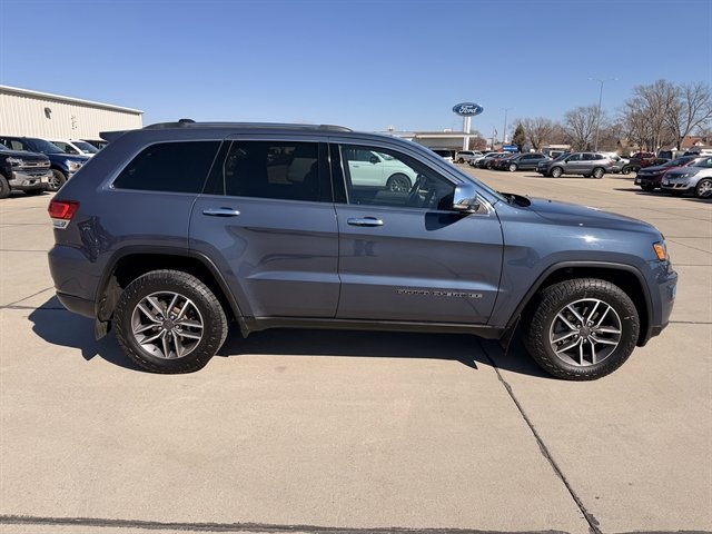 Used 2020 Jeep Grand Cherokee Limited AWD/4WD image 2