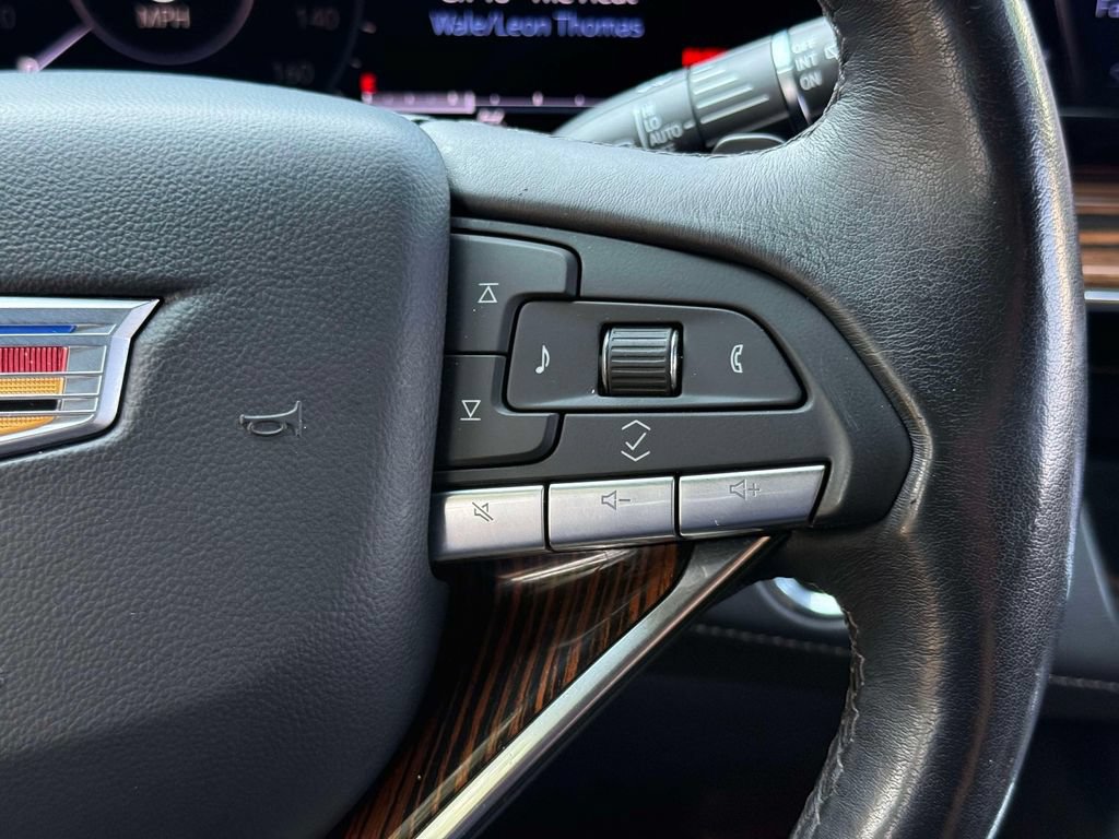 Used 2023 Cadillac Escalade ESV Luxury AWD/4WD image 32