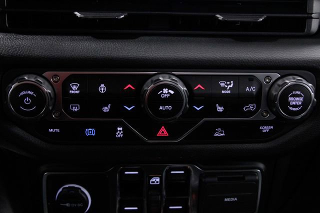 Used 2024 Jeep Wrangler Unlimited image 28