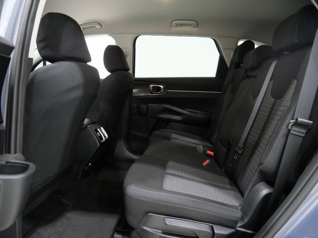 Used 2023 Kia Sorento LX image 24