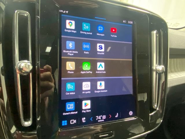 Certified 2025 Volvo XC40 B5 Plus AWD/4WD image 18