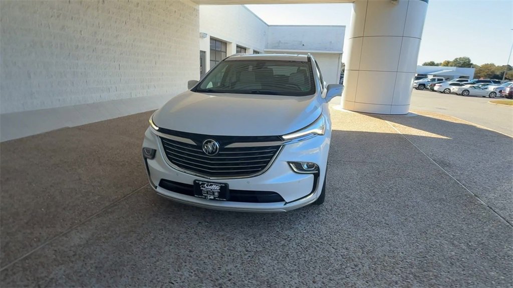 Certified 2022 Buick Enclave Essence w/ Experience Buick Package image 3